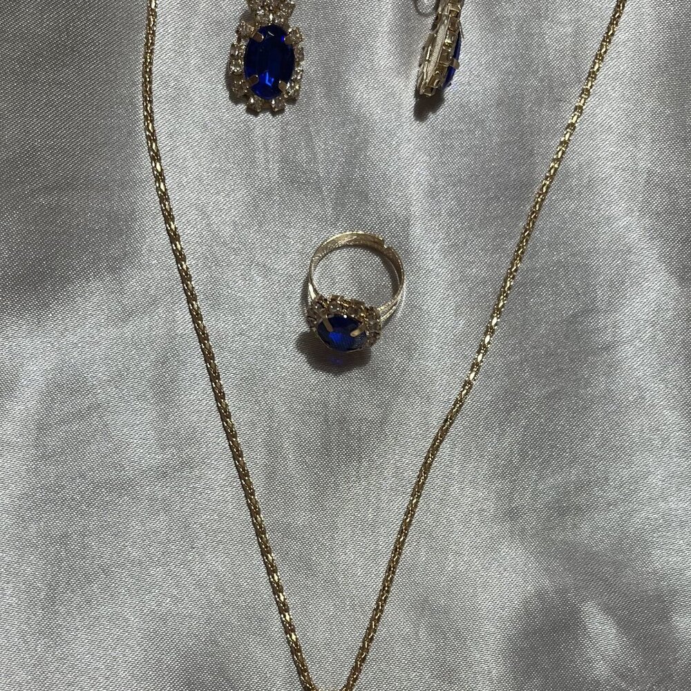 necklace, earrings and ring set
